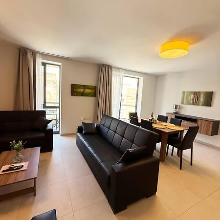 Luxury Spacious Flat Premium Comfort