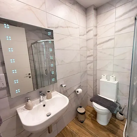 Luxury Spacious Flat Premium Comfort